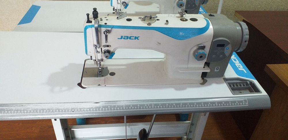 Тикув машинаси сотилади