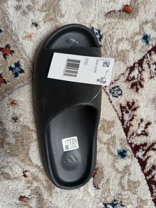 Vand papuci Adidas Yeezy