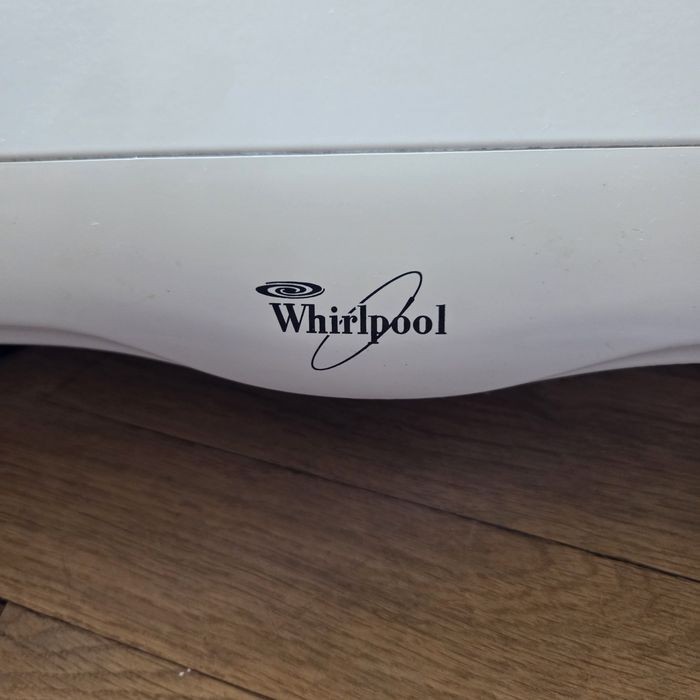 Абсорбатор Whirlpool AKR 428 WH свободностоящ
2 мотора
Капацитет 316 куб.м.ч
Мощност 320 W/h
Сменяем филтър
Осветление 2x40 w
3 степени на управление