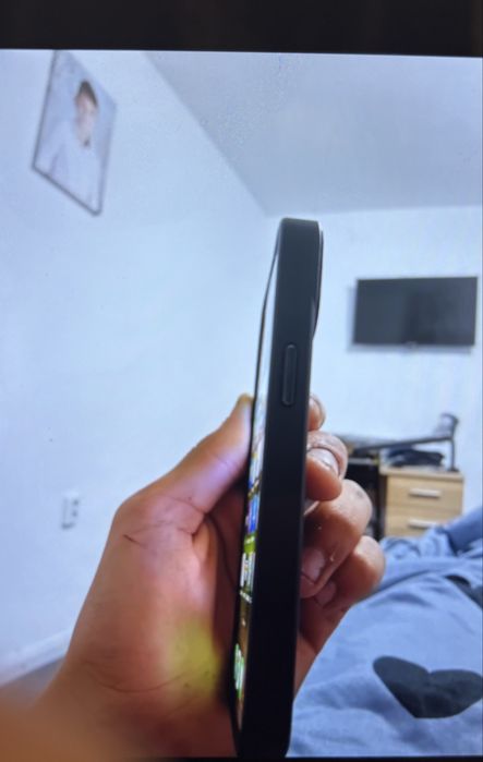 Vand iphone 15 simplu urgent