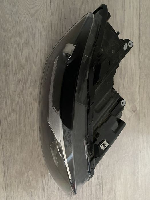 Фара на поло рестайл от 15года