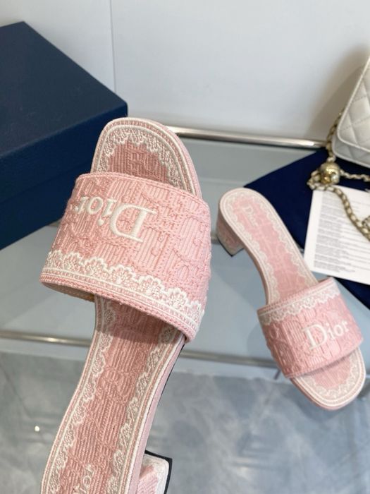 НАМАЛЕНИЕ ДО 15 Дамски розови чехли Dior Dantelle