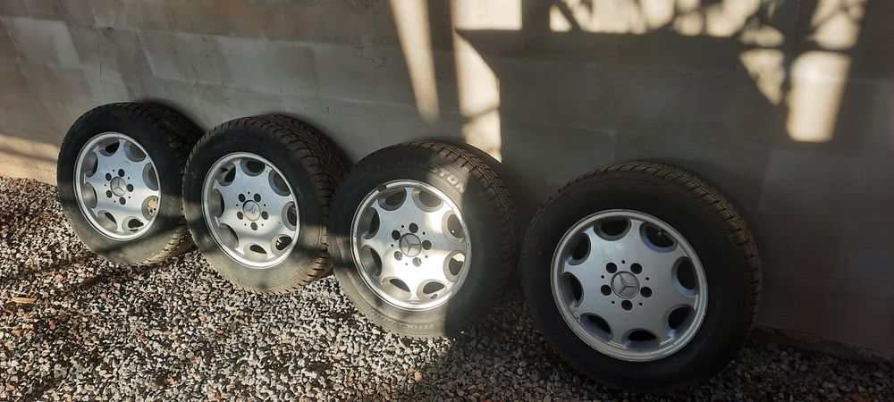 Продам диски с резиной на мерседес 124