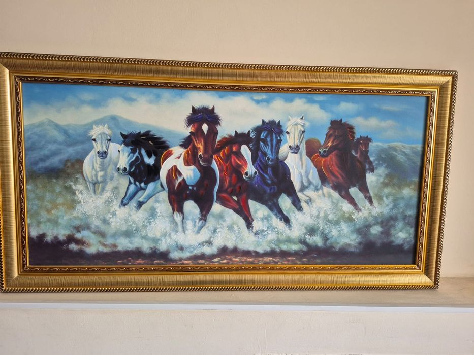 Картина в золотой раме