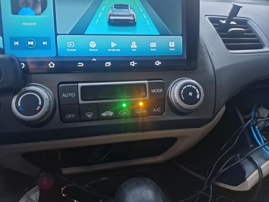 Vând Honda Civic hybrid 2008 pentru piese