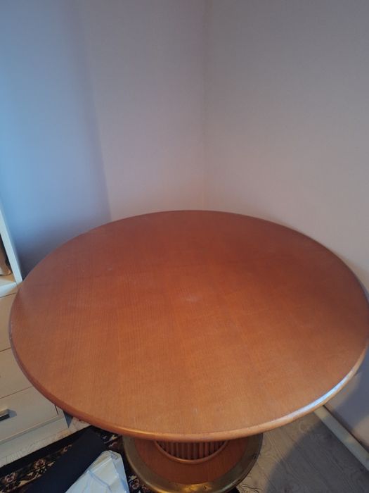 Продам круглый стол