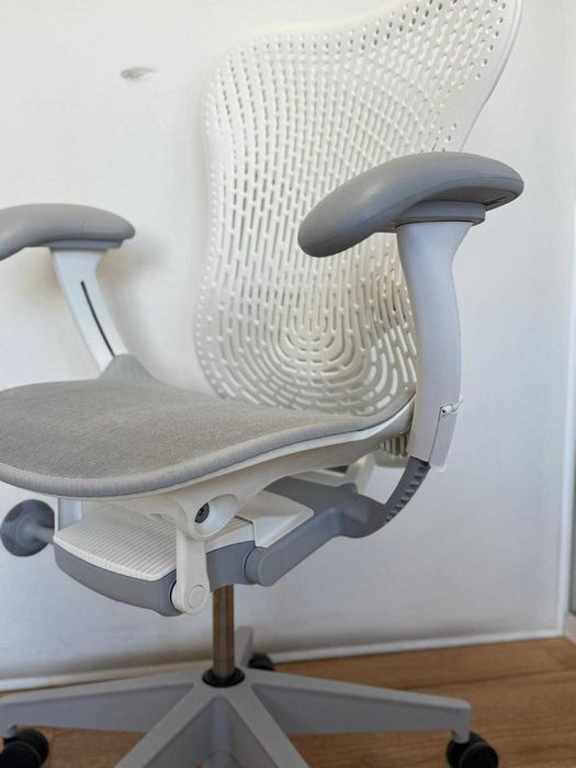 Refurbished Herman Miller Mirra 2 Alpine