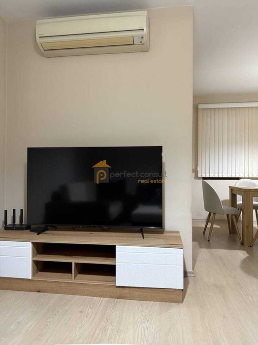 Дава се под наем Тристаен апартамент в Пловдив, Център - 100 кв.м за 648.21 € - Снимка #2