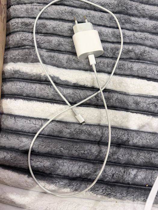 Зарядка от iphone 14