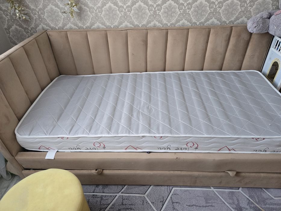 Продам кровать,  90×200см