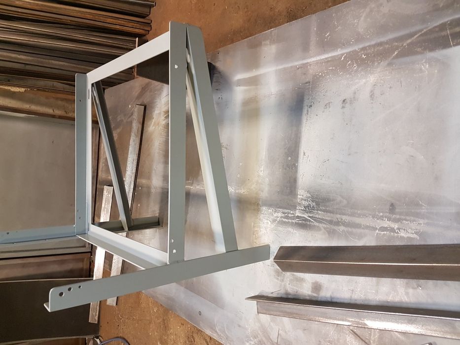 Стоика за стена.