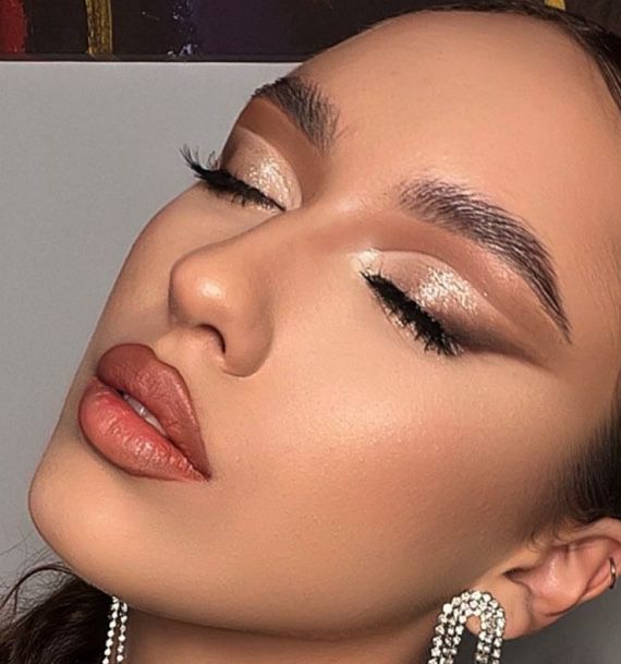 150 lei Machiaj   Make-up profesional/ Machiaj de seara coafat