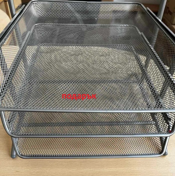 Секретарско бюро + шкаф за офис техника + подарък