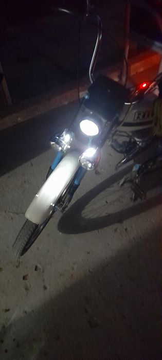 Riga 13 Velomotors Sarkane zwaigne