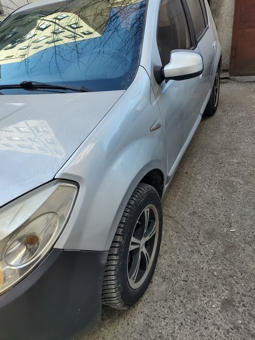 DACIA Sandero 0