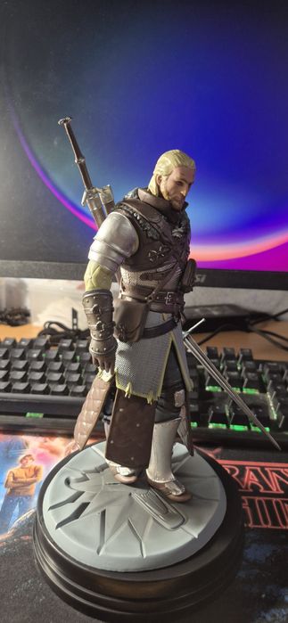 Фигурка на Гералт, Ursine Grandmaster armor, НЕ Е ОРИГИНАЛ