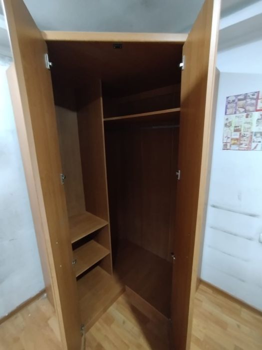 Продам шкаф угловой