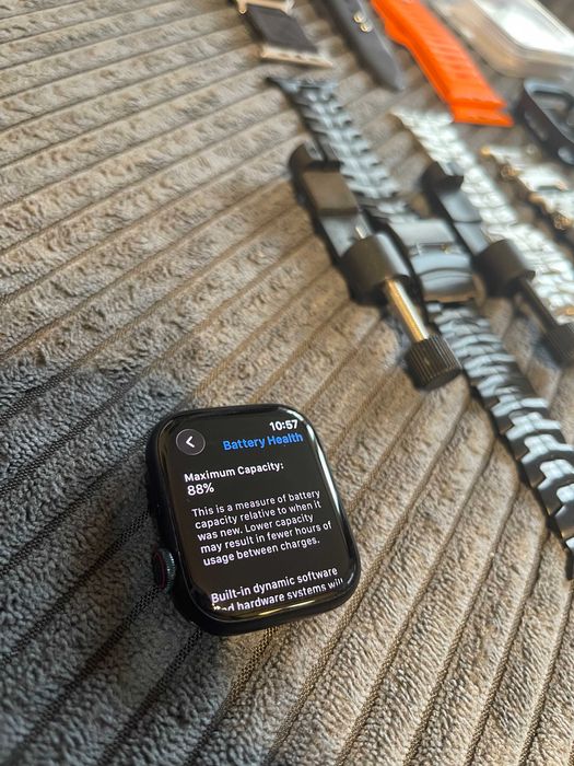 Apple Watch 9, 45mm GPS + LTE (Cellular) като нов!