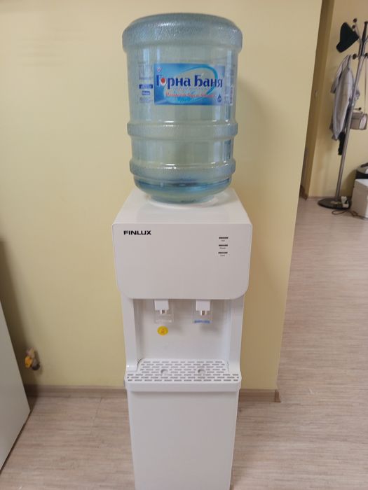 Диспенсър за вода