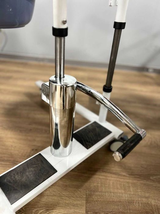 Инвалидный стул с гидравликой