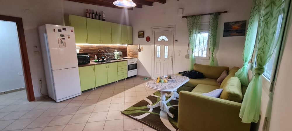 Къща за гости близо до Неа Перамос и Неа Ираклица