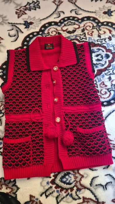 Продаётся срочно безрукавки