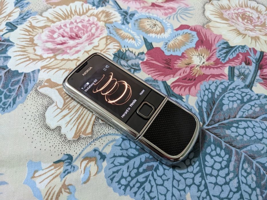 Nokia 8800 Arte Sapphire 1GB & Carbon 4GB