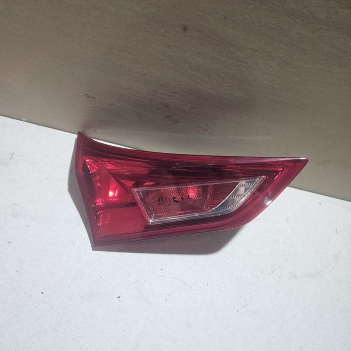 Вътрешен стоп за Toyota Auris Hatchback II (10.2012 - 12.2018), хечбек