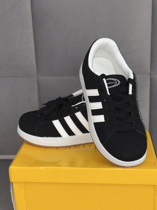 Кросовки новые Весенние