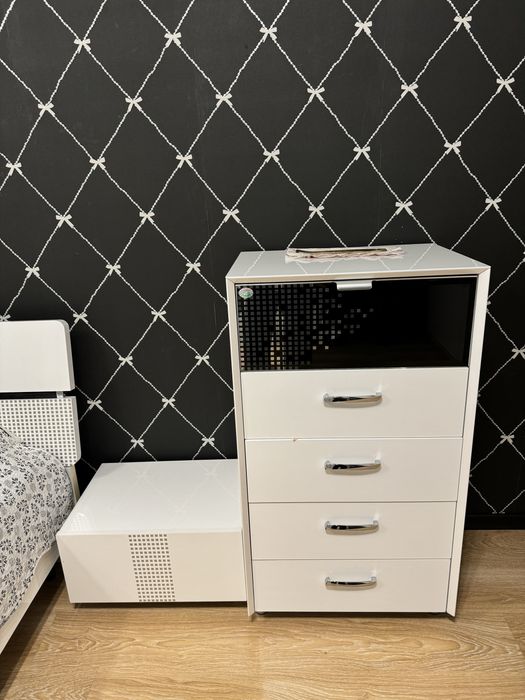 Спальный гарнитур