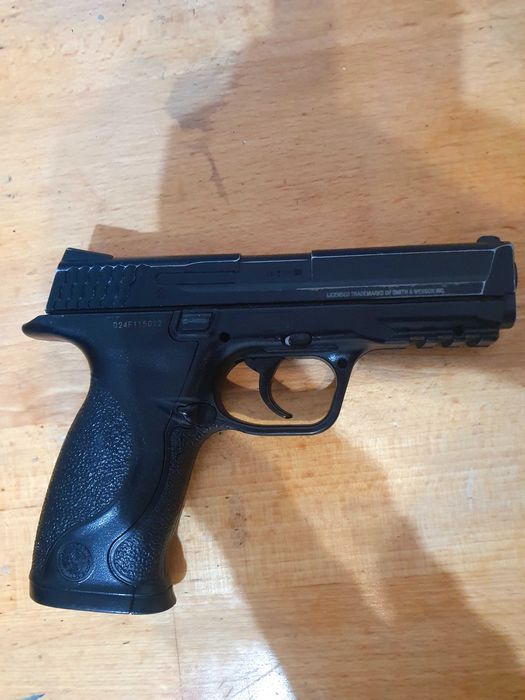 Pistol airsoft  Smith & Wesson 6cal. 3 J.