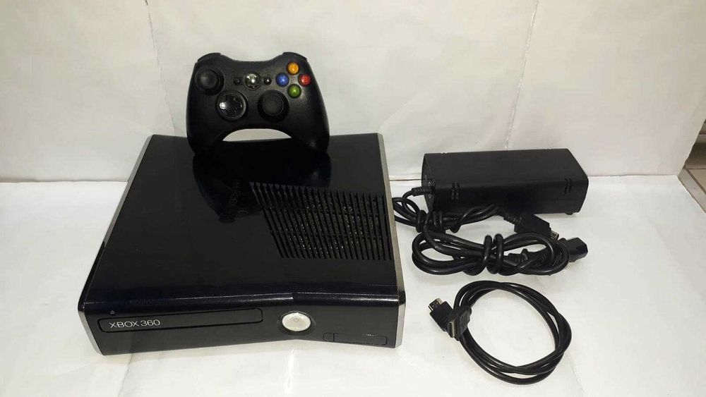 Xbox 360 slim Прошитый Freeboot 290 Игр
