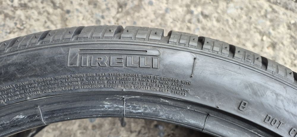 2 anvelope iarna runflat Pirelli 285/35/21.Pretul este pe bucata.