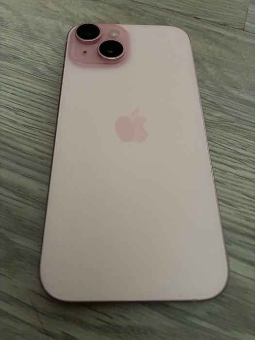 Iphone 15  pink.                 ,