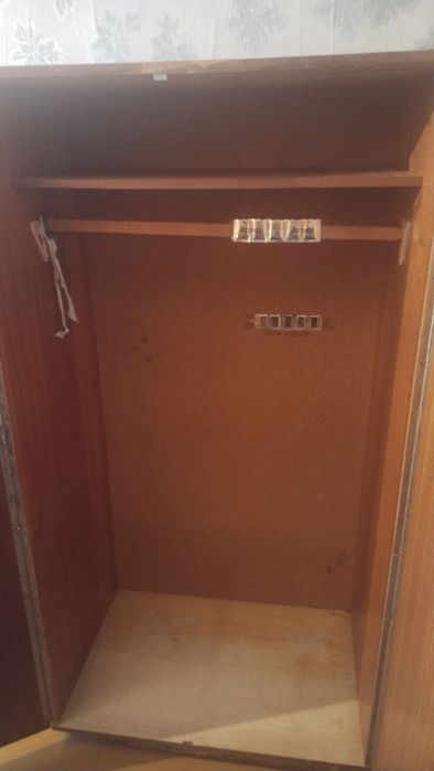 Двухстворчатый шкаф(советский)