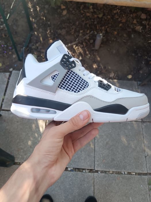 Jordan 4 military black