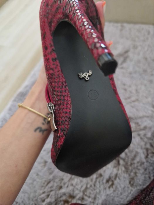 Ботуши , чисто нови