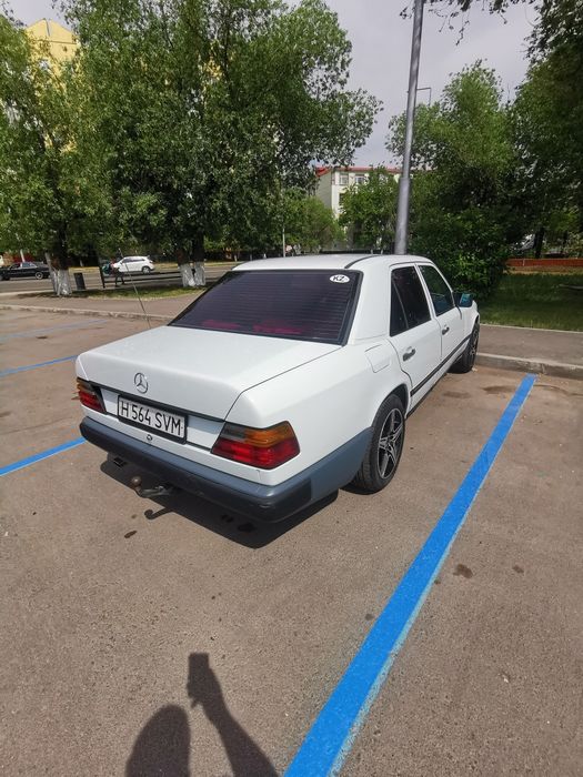 Мерседес бенц в отличном состоянии