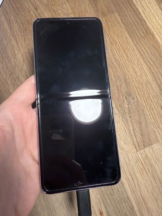 Samsung Z Flip 4 mov