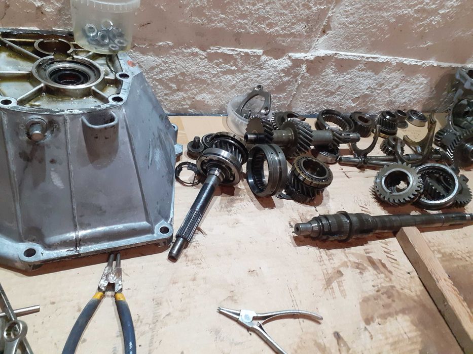 Ремонт на 5 и 4  степенни скоростни кутии за Лада Нива и всички от ВАЗ