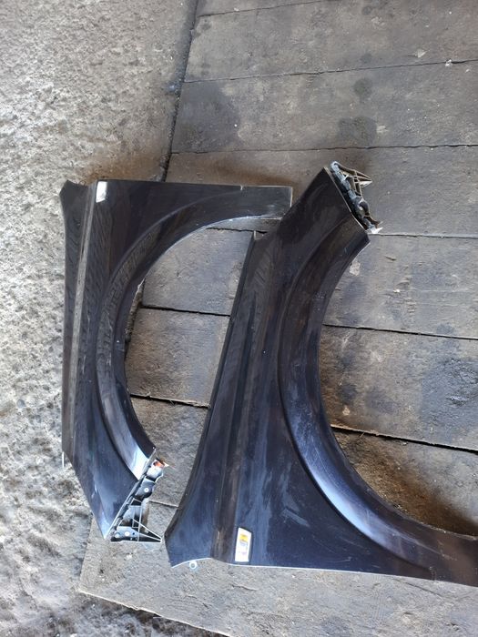 Aripi față Opel Astra H culoare Negru în stare impecabila!