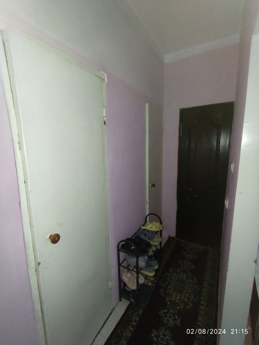 Оҳангаронда 2 хонали квартира сотилади