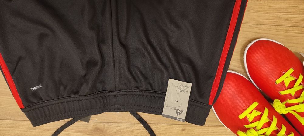 Adidas Адидас нови обувки