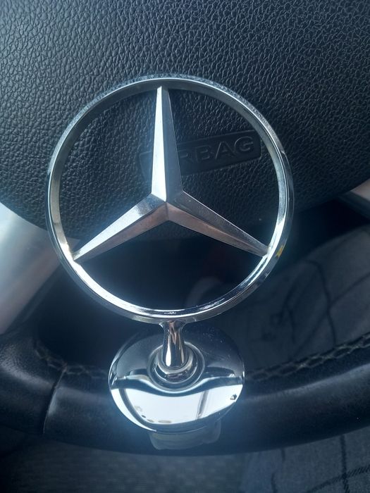 Grilă față mercedes c clas 220 plus stemă mercedes