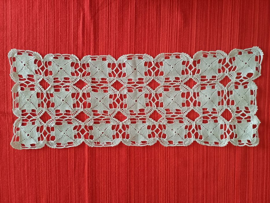 Лот памучни бродерии на една кука