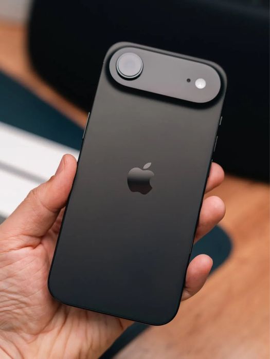 iPhone 17 Air 1TB Black White