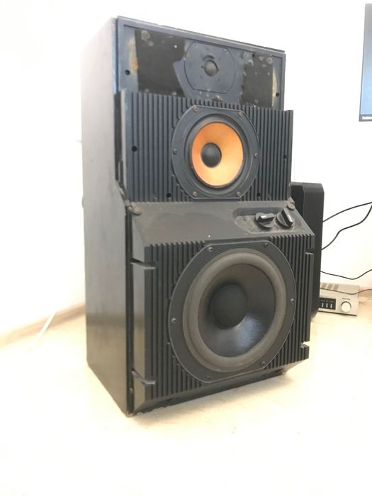 Единична тонколона  B&W DM-6