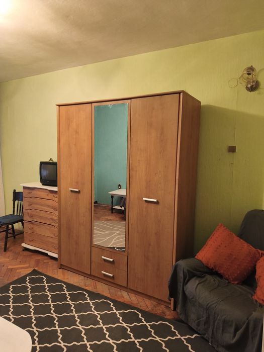 Дава се под наем Едностаен апартамент в Плевен, Идеален център - 48 кв.м за 180 € - Снимка #4