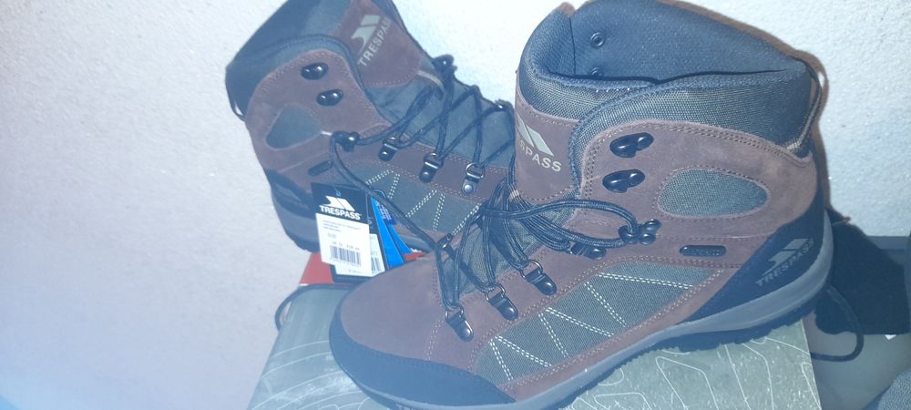 Bocanci drumetie nr 44 Trespass