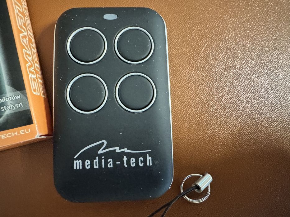 4 telecomenzi programabile master si media-tech